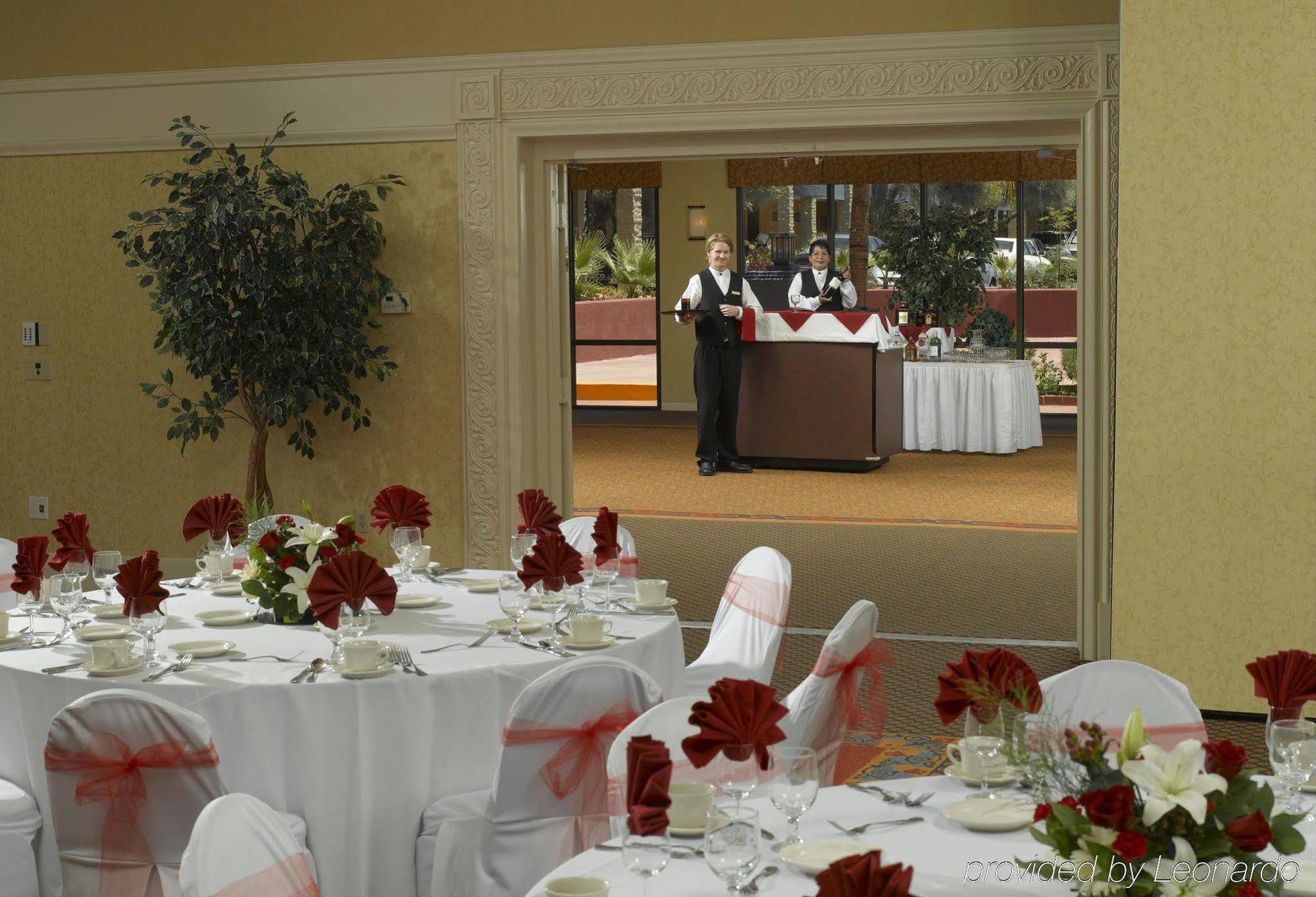 Doubletree By Hilton Tucson-Reid Park Otel Restoran fotoğraf